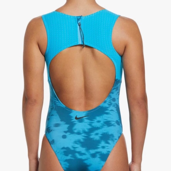 NIKE Women's One Piece Swimsuit - Picture 1 of 5